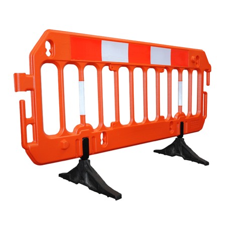 The Vision Barrier can connect to either itself or other existing barriers using the various attachment methods on offer | We ar