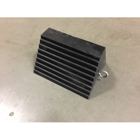 Molded Rubber Wheel Chock