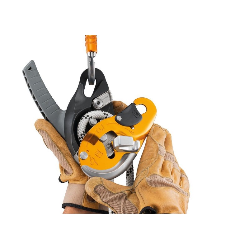 Petzl ID Evac Self-braking descender with anti-panic function for lowering from an anchor