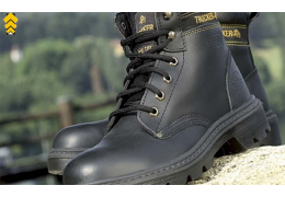 How to Choose the Right Safety Shoes